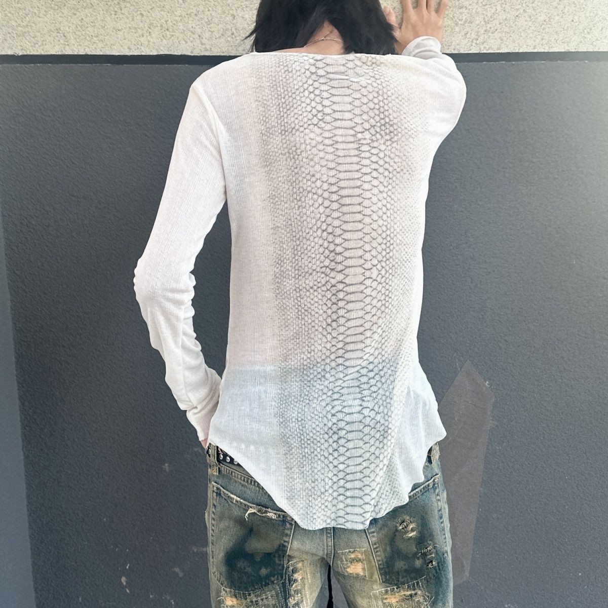 เสื้อยืดแขนยาวสีดำคอกลม เสื้อย - Tee Graphic Print บทวิจารณ์และราคา